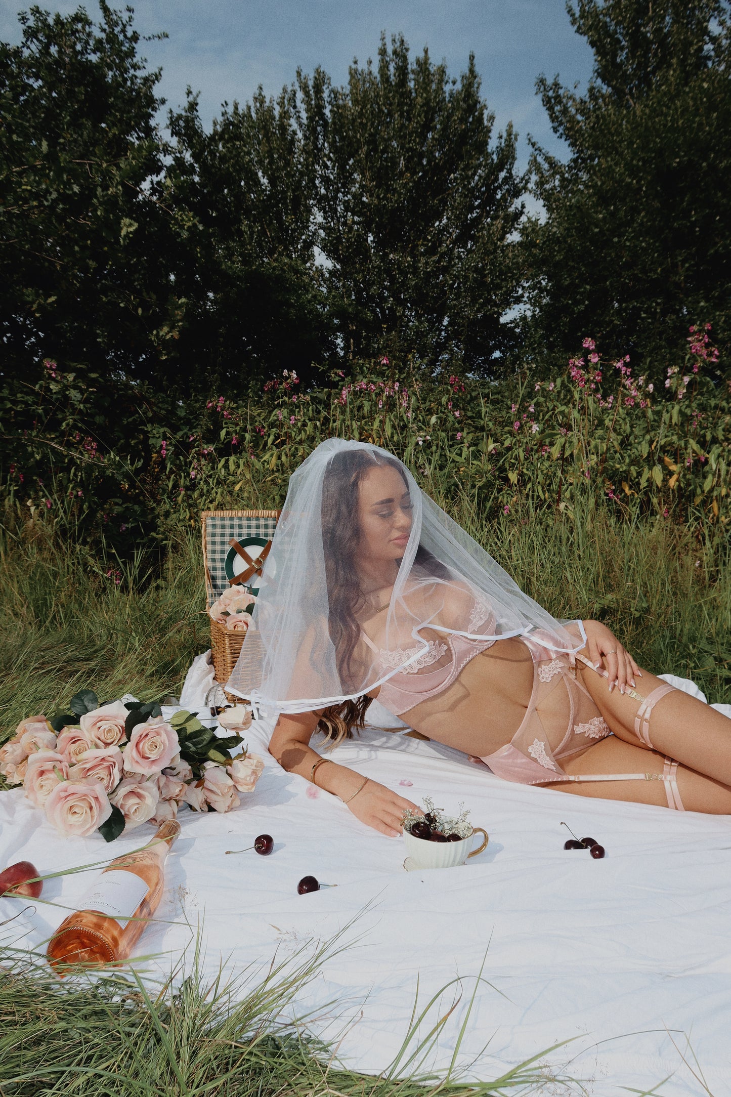 The August set - Venus