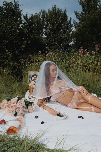 The August set - Venus