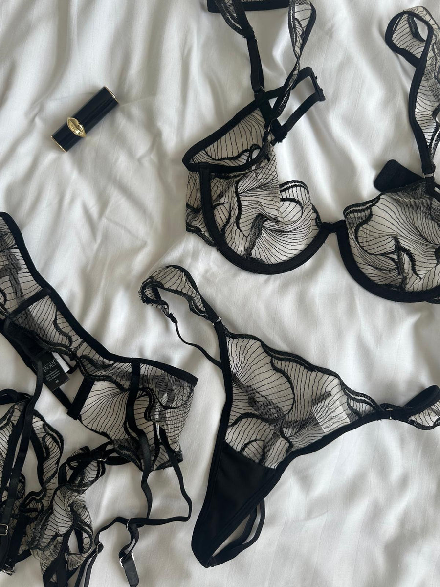 Frore Valentine's goddess lingerie - luxury lingerie gift box UK